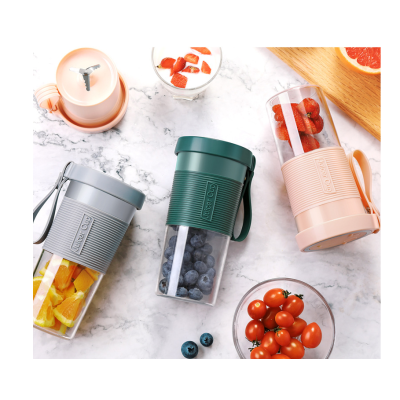 Portable USB Rechargeable Juicer Blender Cup – Fresh Smoothies Anywhere